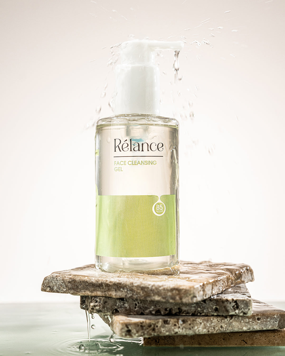 Nemlendiricili Yüz Temizleme Jeli (200ml)